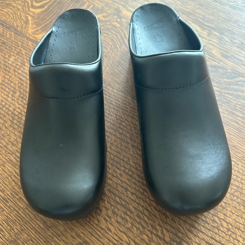 Dansko Men's Black Leather Clogs